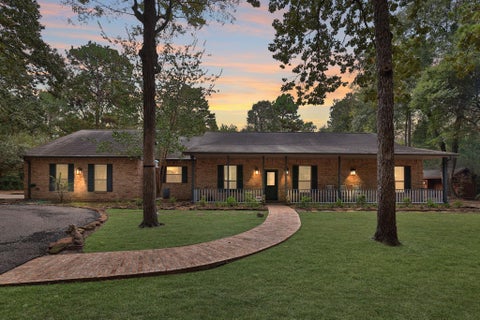 Photo of 8803 Sendera Drive, Magnolia, TX 77354 (MLS # 96043614)