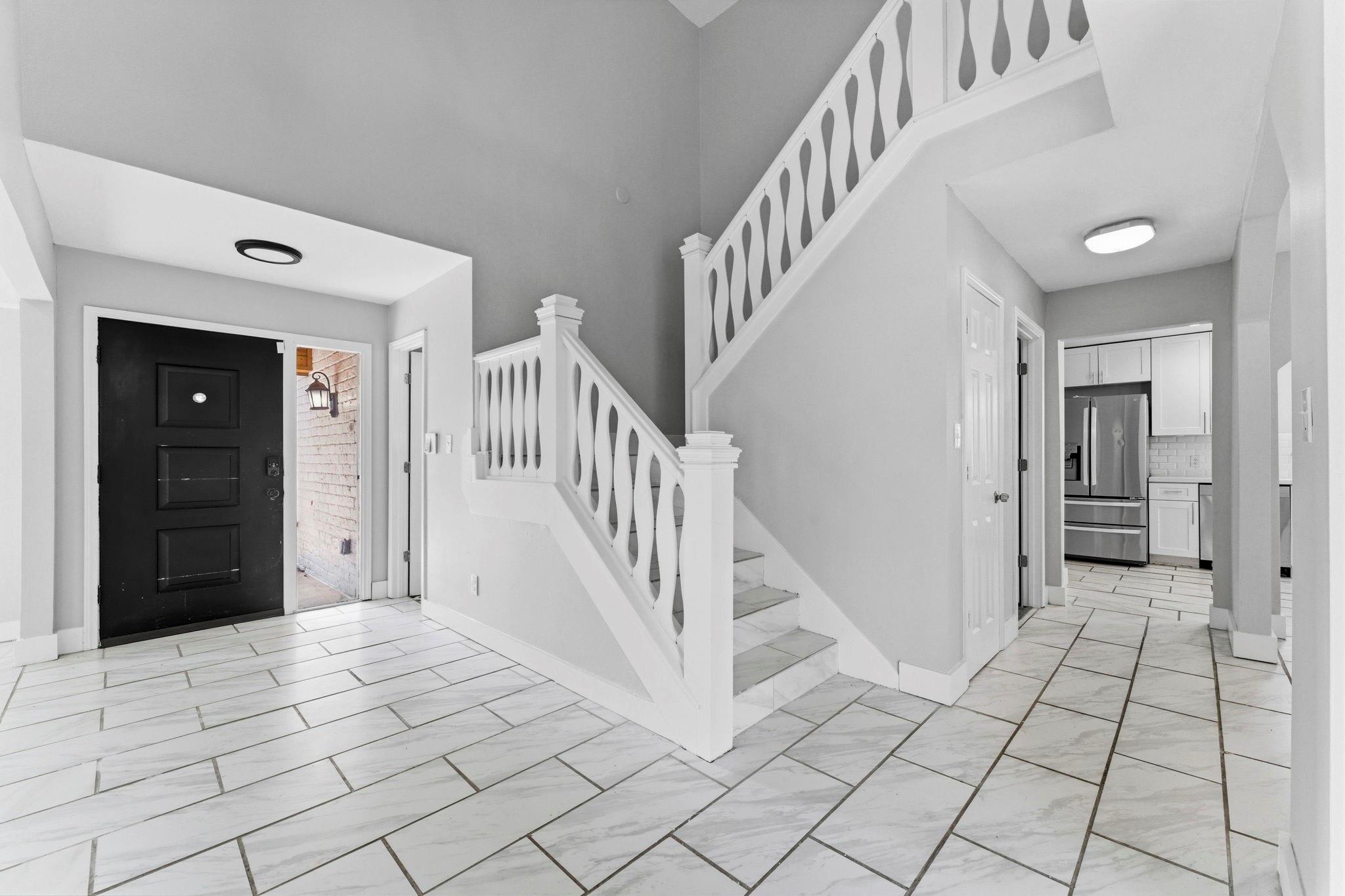 206 W North Hill Drive