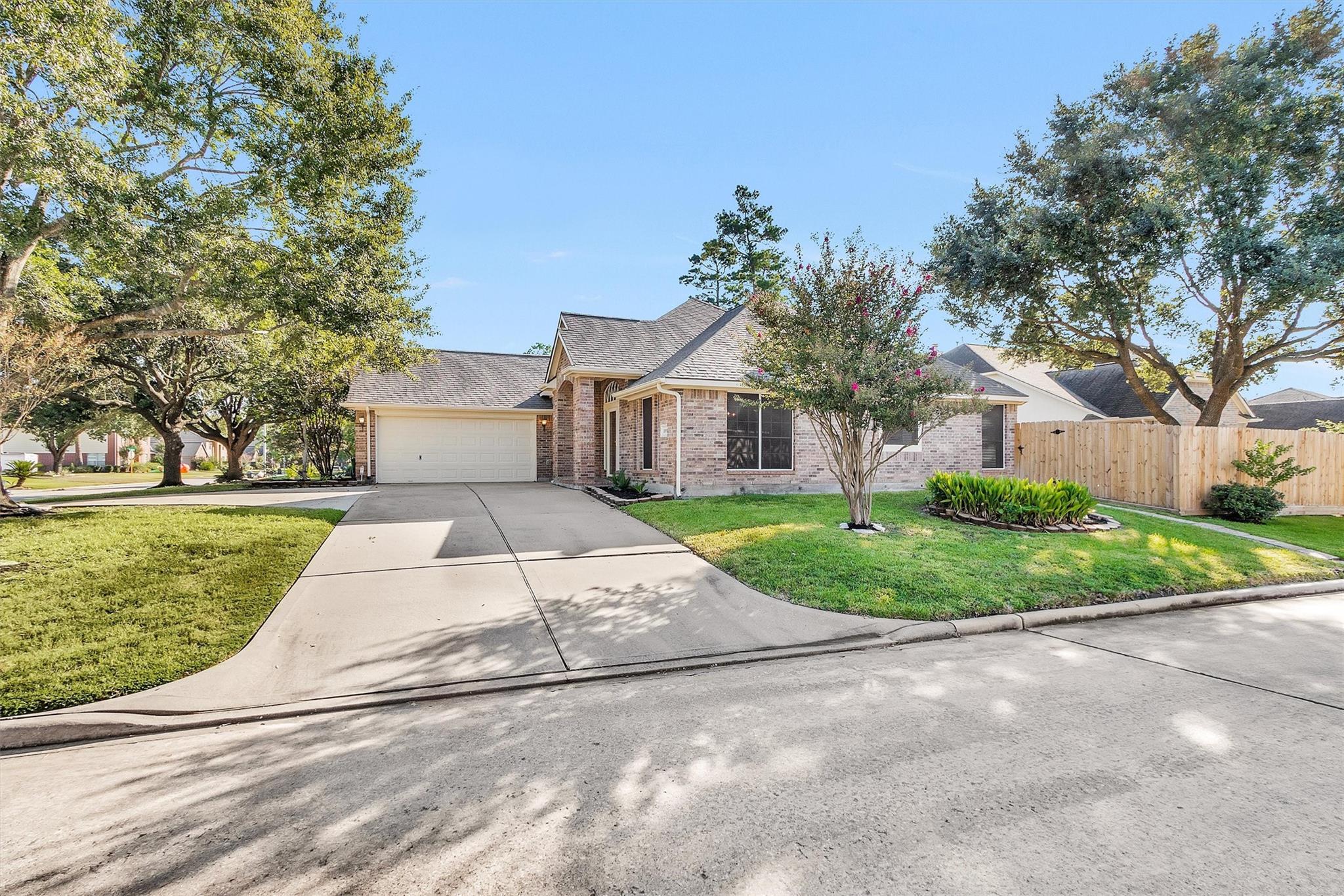 2615 Honeysuckle Walk