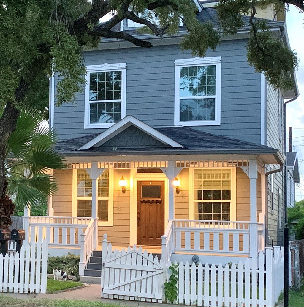 Photo of 3602 Avenue O, Galveston, TX 77550 (MLS # 60056445)