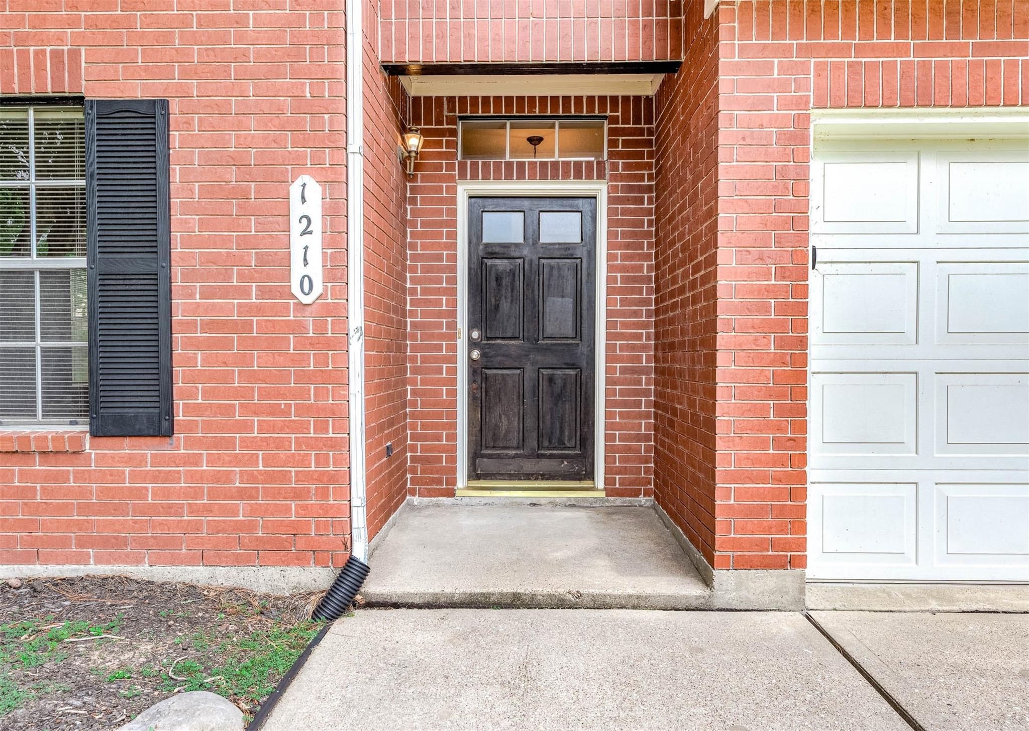 1210 Sandy Plains Lane