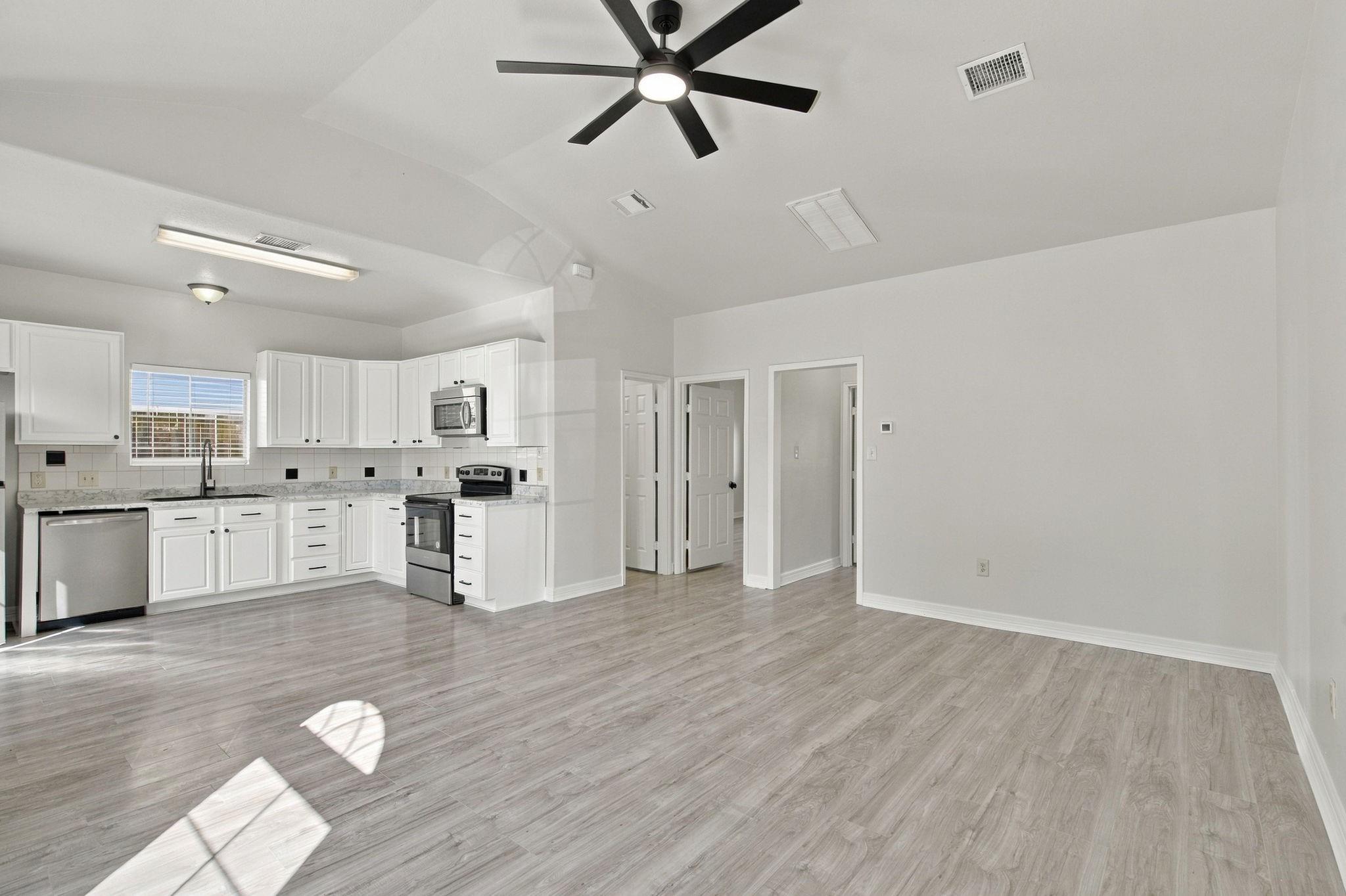 16872 Kempwood