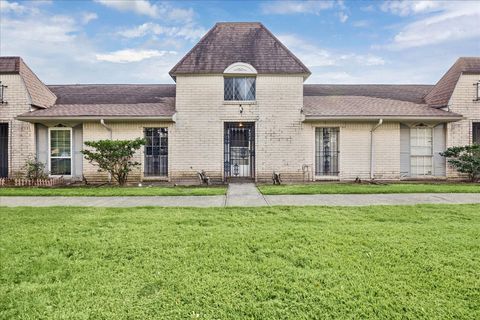 Photo of 7335 Cook Road #7335, Houston, TX 77072 (MLS # 11511761)