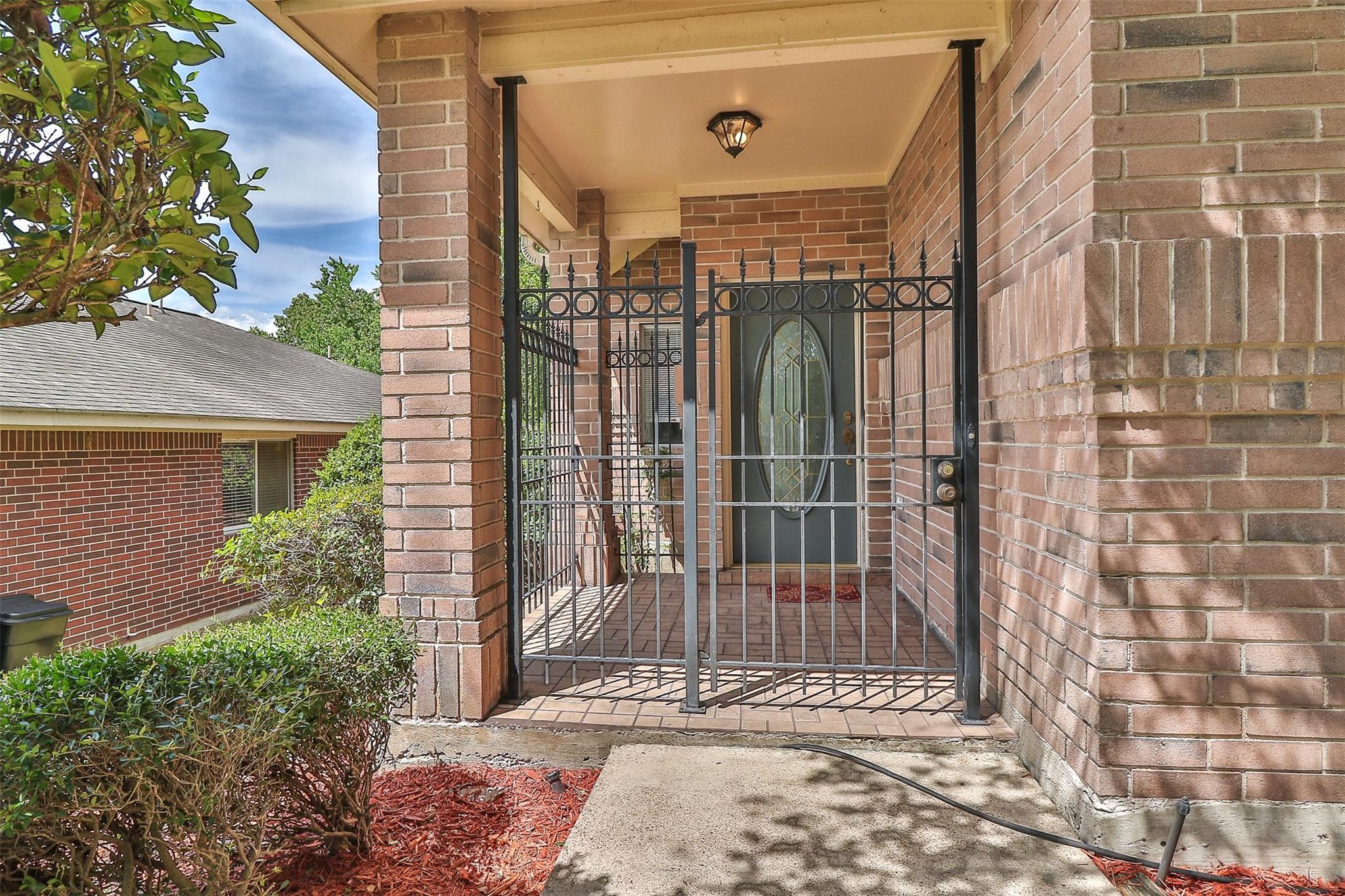 10910 Scenic Drive