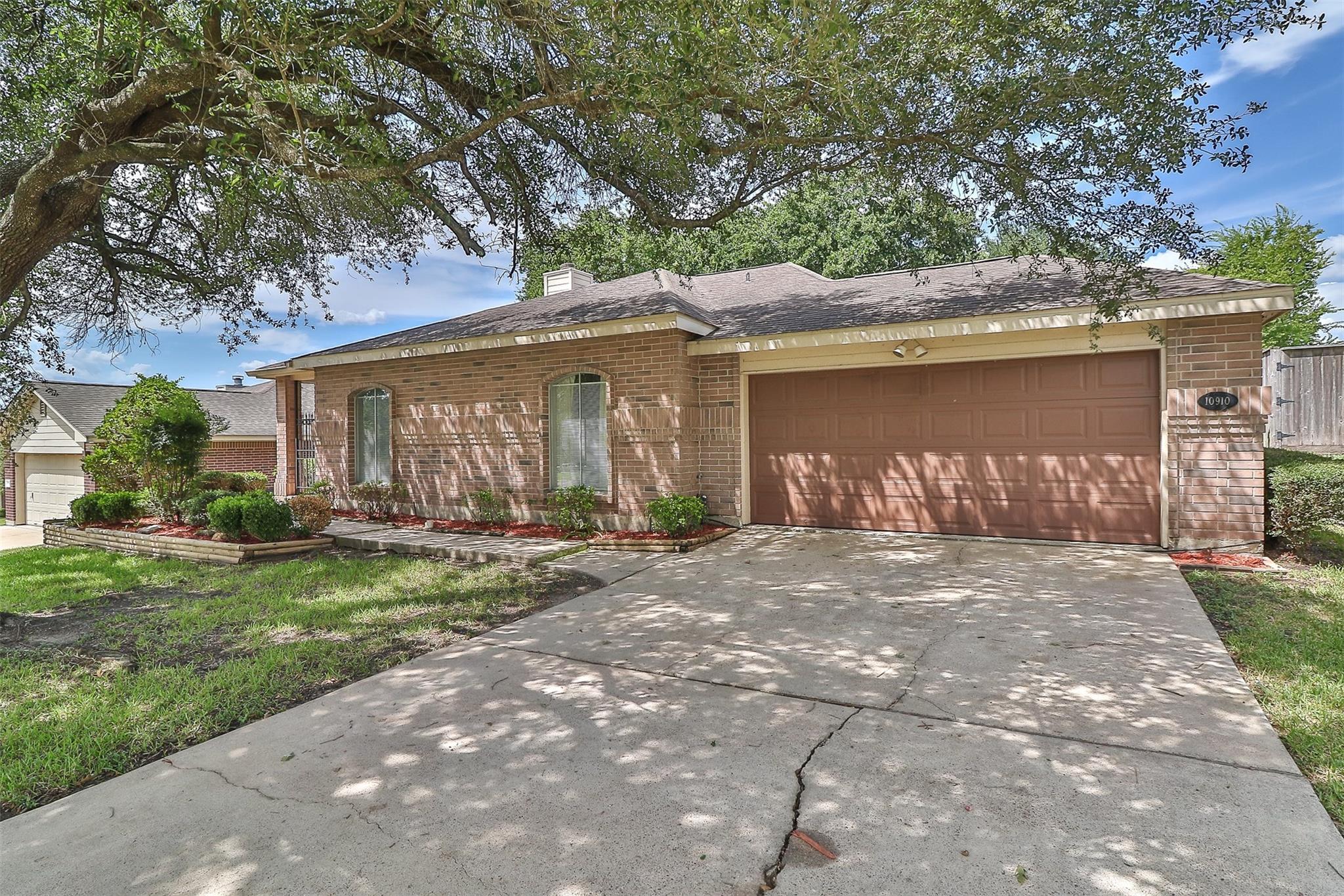 10910 Scenic Drive