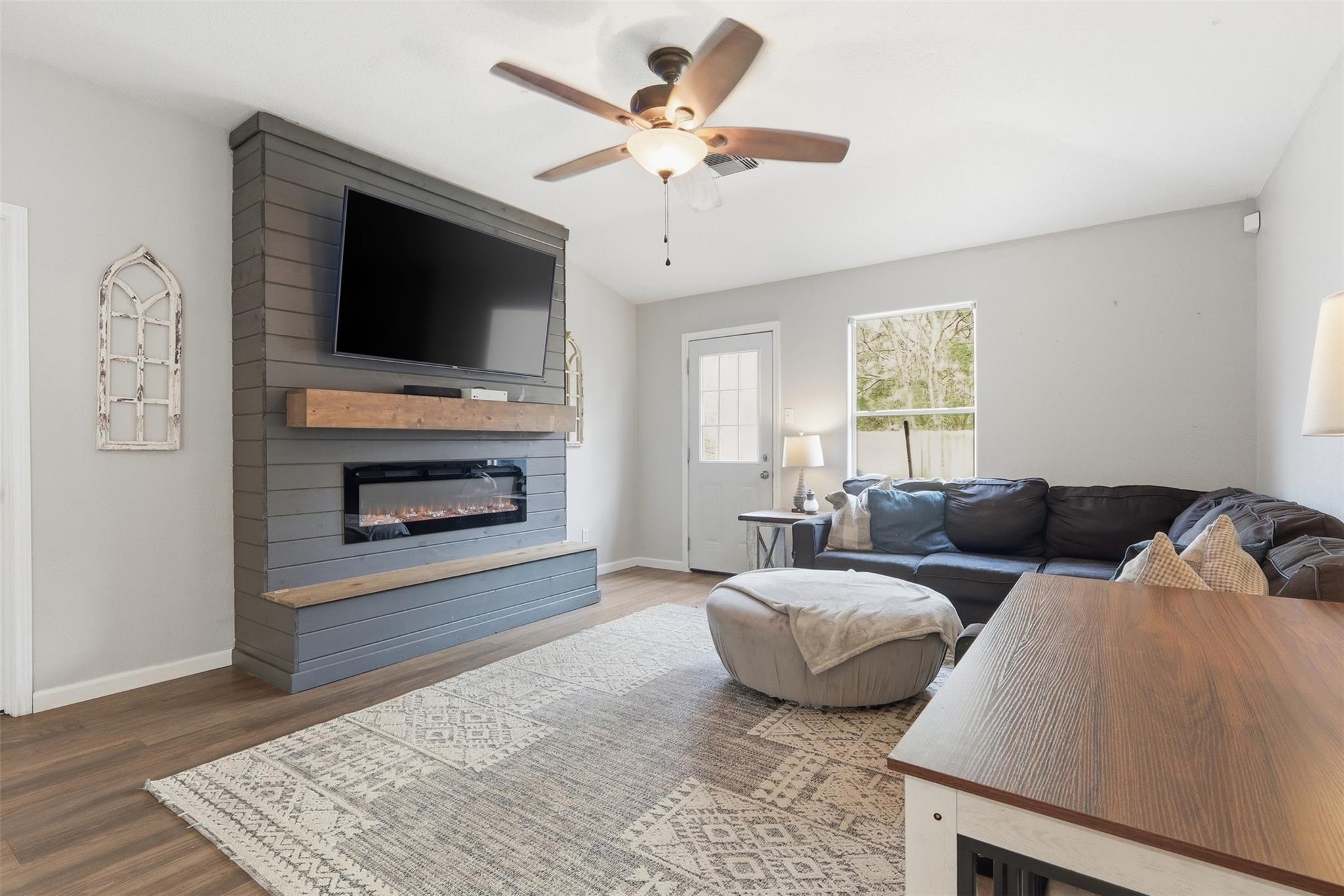 122 Easton Glen Lane