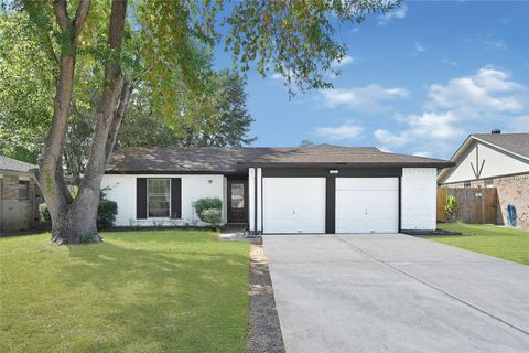 Photo of 9611 Camrose Court, Houston, TX 77086 (MLS # 84312733)