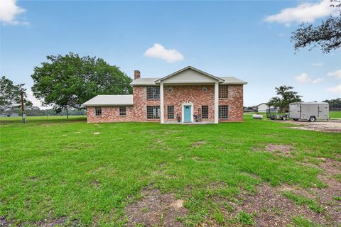 Photo of 6072 County Road 122, Hallettsville, TX 77964 (MLS # 80390664)