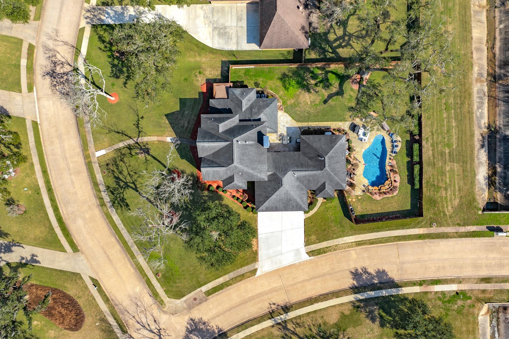 52 Chesswood Court