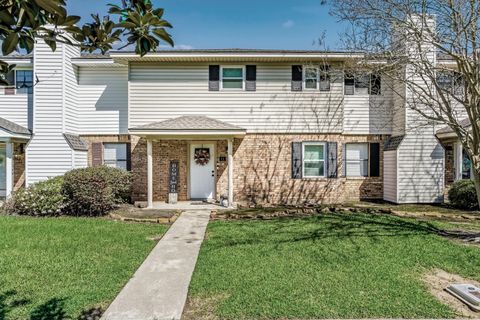 Townhouse For Sale - 11 Dana St<br/> Lumberton, TX 77657