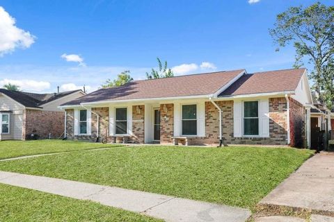 Photo of 10914 Sagepark Lane, Houston, TX 77089 (MLS # 78942575)