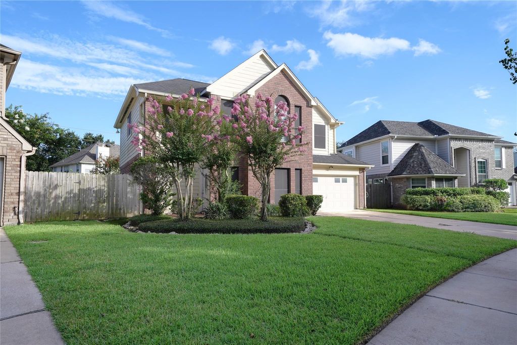 Photo of 4610 Sunshine Drive, Sugar Land, TX 77479 (MLS # 19069184)