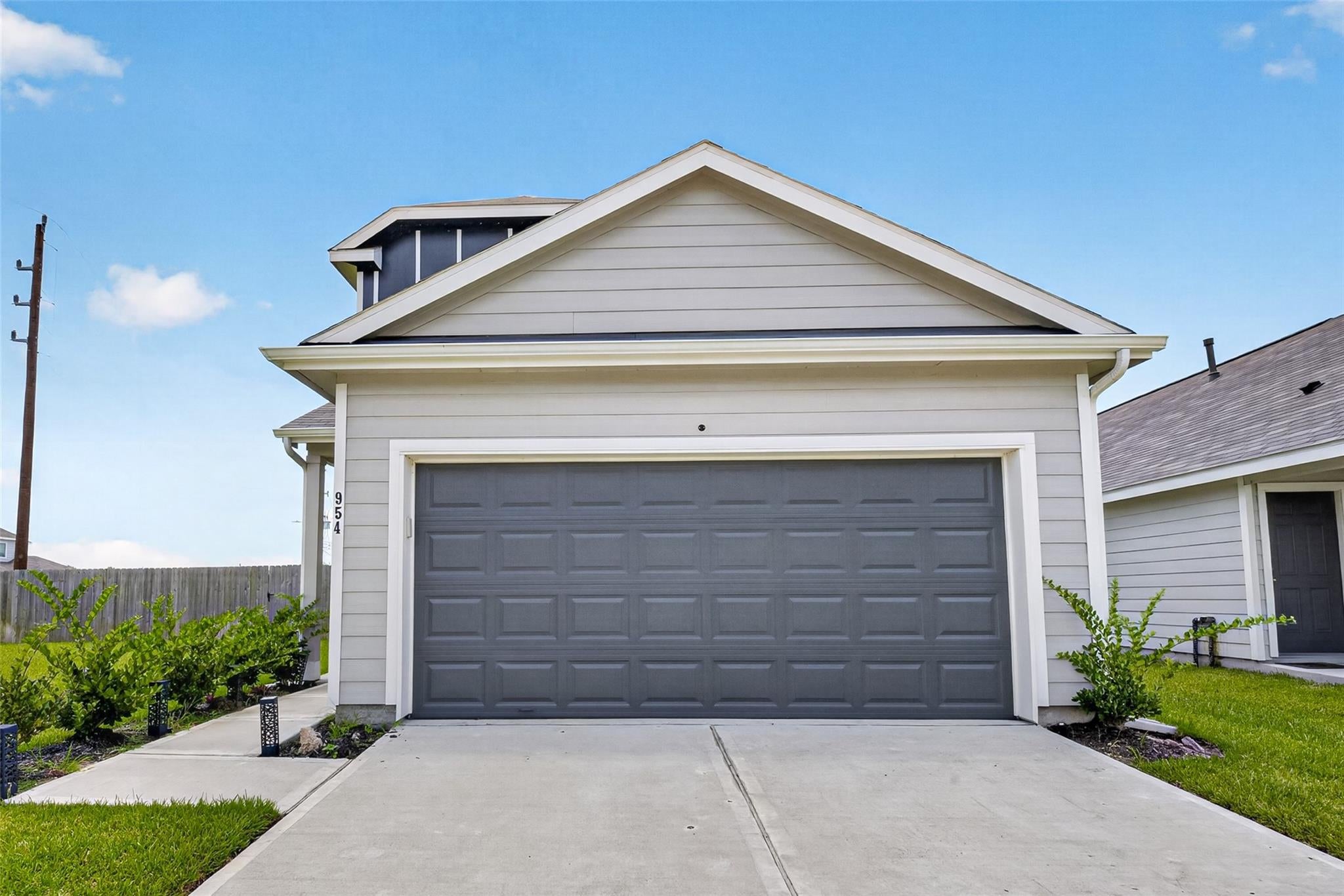 954 Luke Darrell Drive