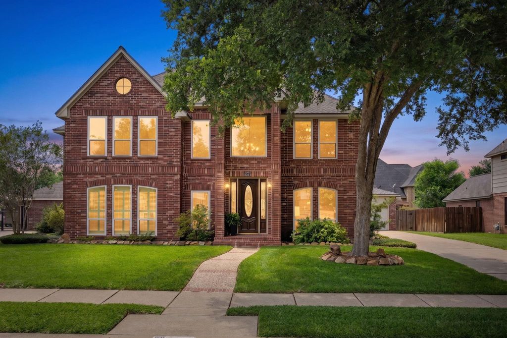 Photo of 2211 Walnut Grove Lane, Richmond, TX 77406 (MLS # 23562994)