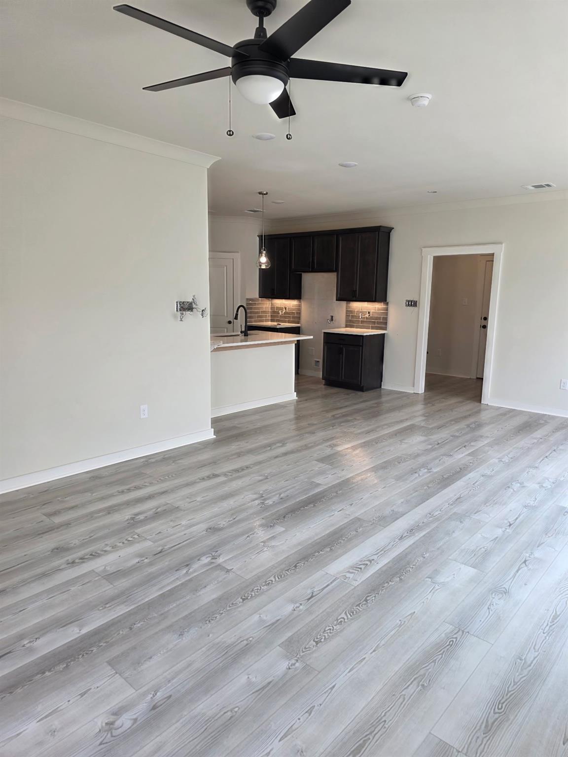 21122 Autumn Heights