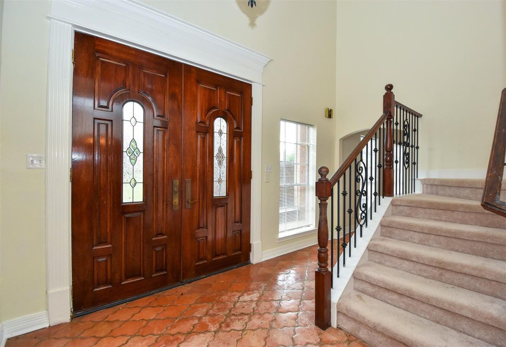 Photo of 18603 Point Lookout Drive, Houston, TX 77058 (MLS # 82348245)