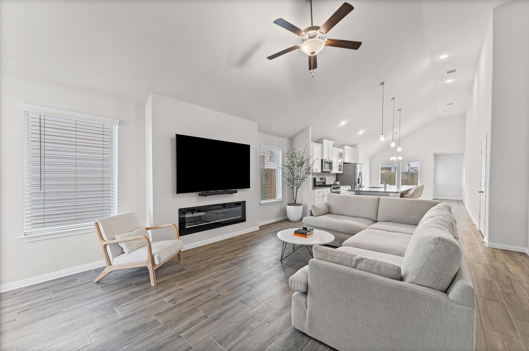 1230 Mariquita Lane