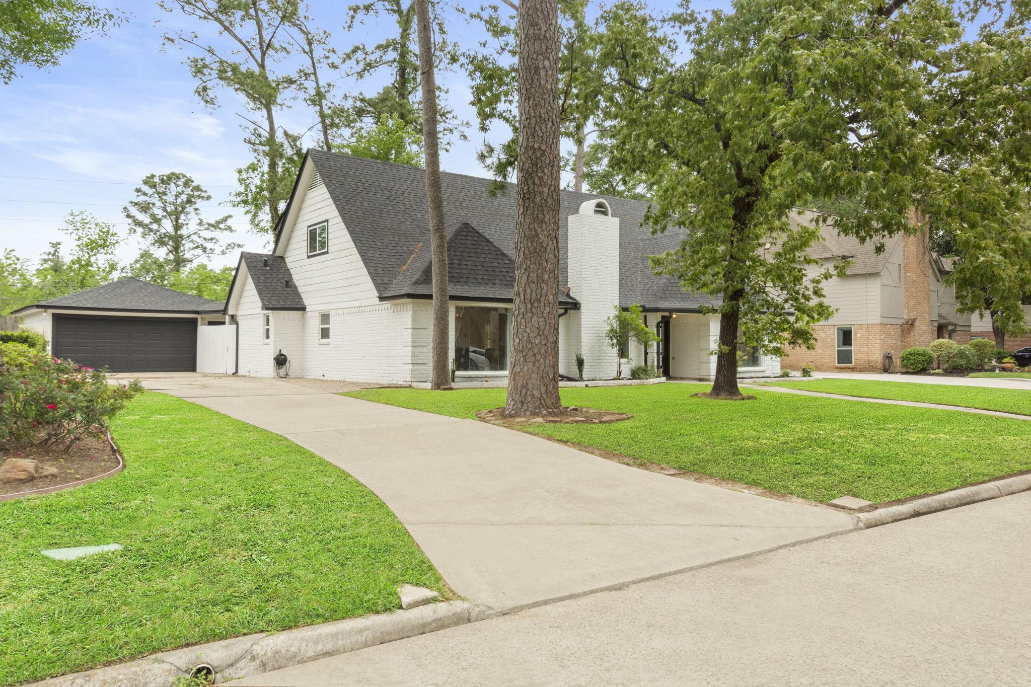 9222 New Forest Road