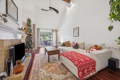 Photo of 2100 Tanglewilde Street #318, Houston, TX 77063 (MLS # 10311214)