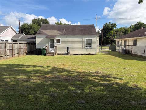 Tiny photo for 4514 Providence Street, Houston, TX 77020 (MLS # 914944)