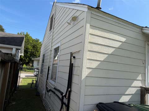Tiny photo for 4514 Providence Street, Houston, TX 77020 (MLS # 914944)