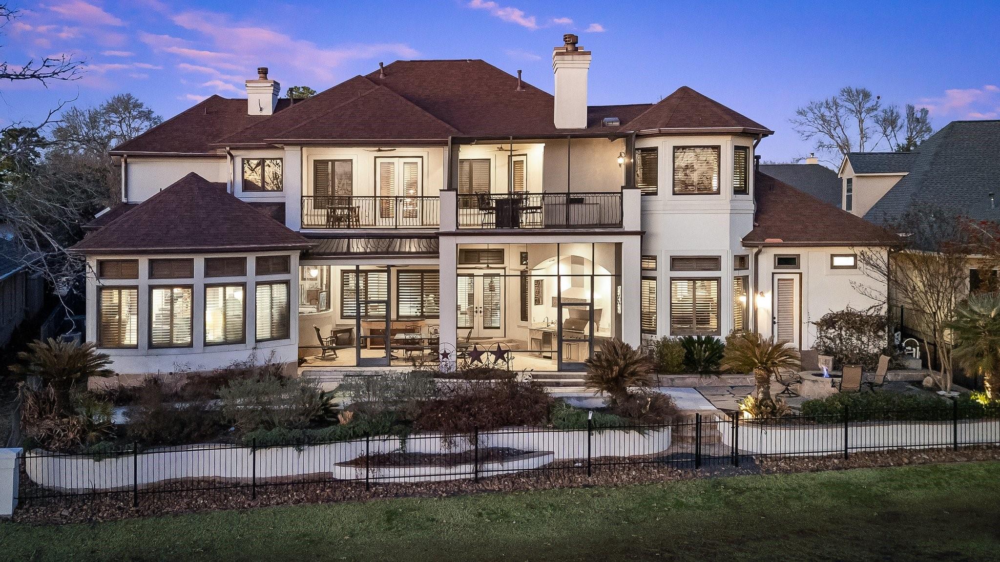 10 Promenade Street N