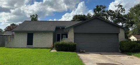 Photo of 5810 Wildfire Street, League City, TX 77573 (MLS # 96815211)