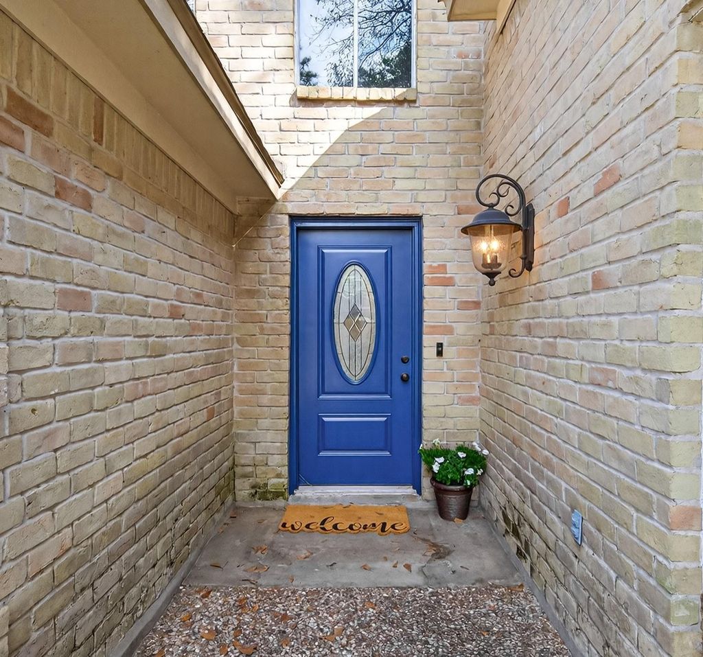 Photo of 2706 Woodland Grove Drive Drive, Houston, TX 77339 (MLS # 79572419)