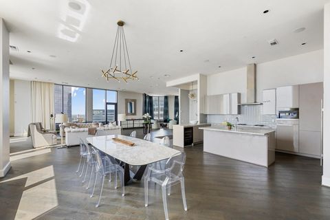 Photo of 1409 Post Oak Boulevard #2702, Houston, TX 77056 (MLS # 56939572)