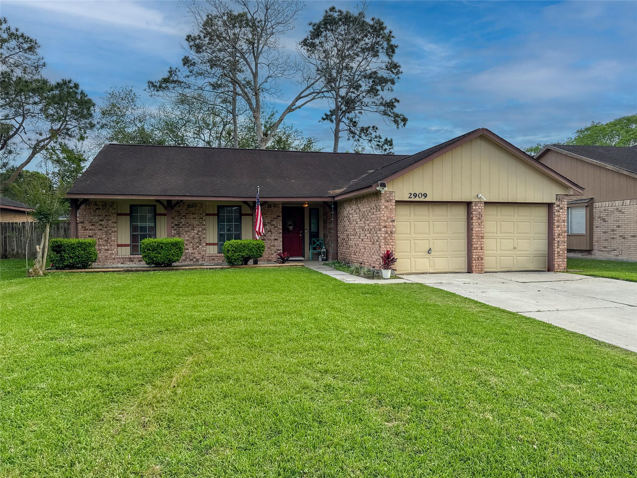 2909 Laurelridge Drive