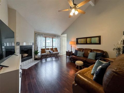 Photo of 2909 Laurelridge Drive, League City, TX 77573 (MLS # 55009694)