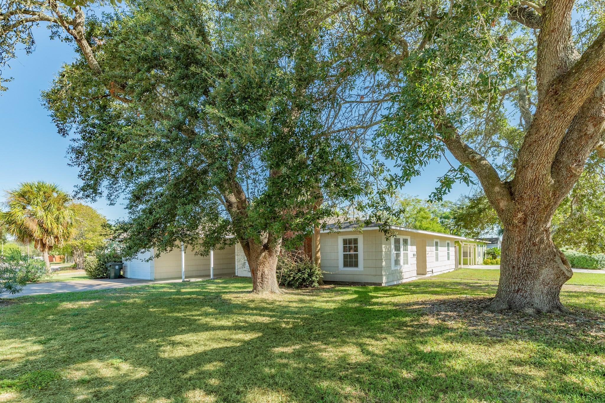 118 Tarpon Avenue