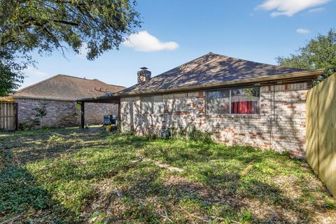 Tiny photo for 7815 Hummingbird Street, Houston, TX 77071 (MLS # 79152959)
