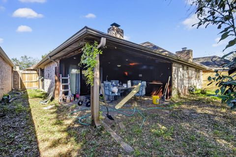 Tiny photo for 7815 Hummingbird Street, Houston, TX 77071 (MLS # 79152959)