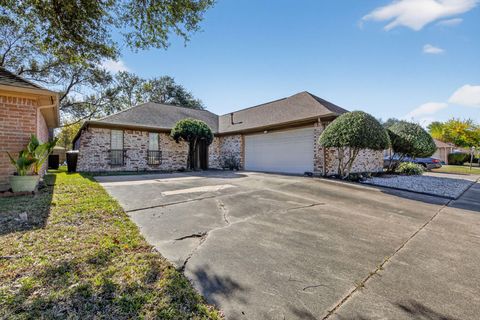 Photo of 7815 Hummingbird Street, Houston, TX 77071 (MLS # 79152959)