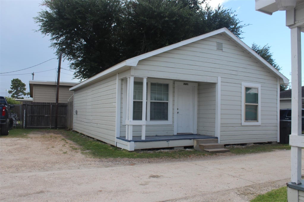 Photo of 5726 Gardendale Drive, Houston, TX 77092 (MLS # 25902028)