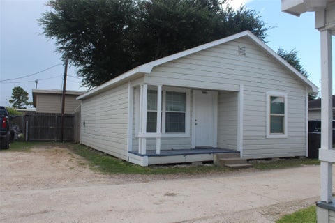 Photo of 5726 Gardendale Drive, Houston, TX 77092 (MLS # 25902028)