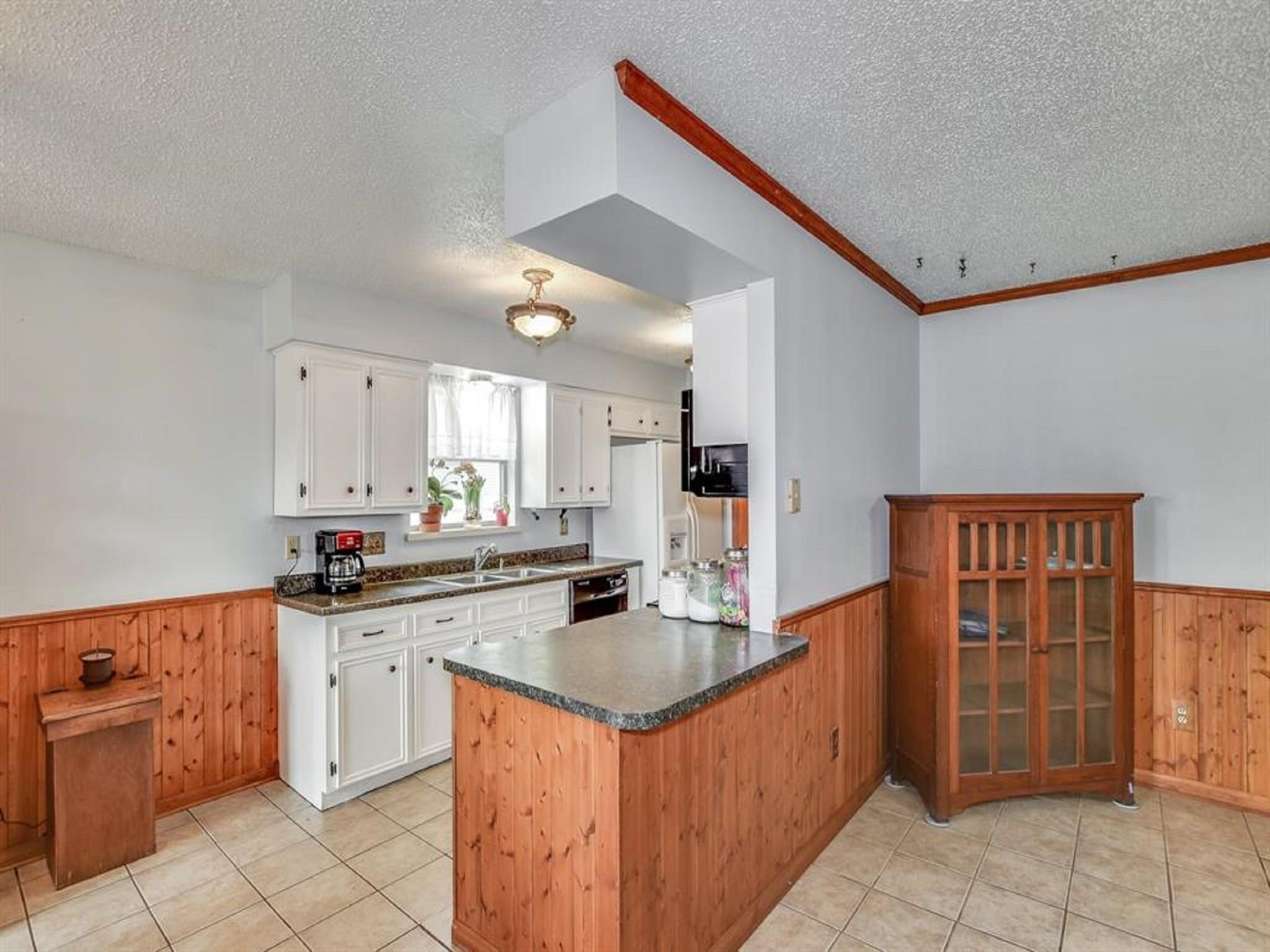 2528 Village Circle Drive