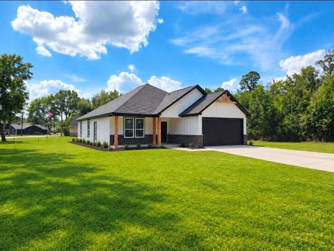 Photo of 1303 Red Fox Drive, Houston, TX 77532 (MLS # 76914360)