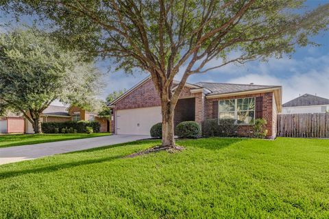 Photo of 5722 That Way Street, Kingwood, TX 77339 (MLS # 76552945)
