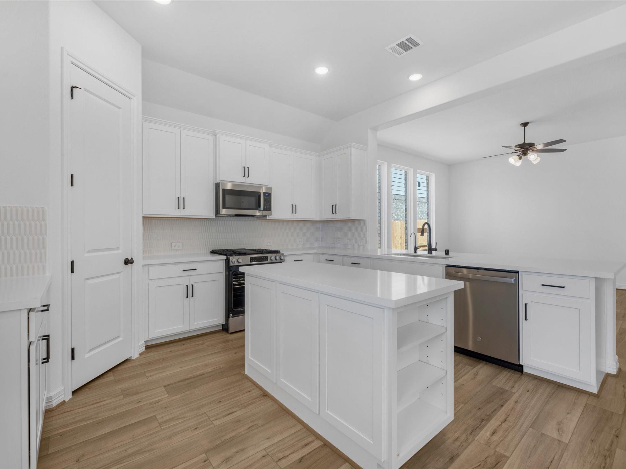 3008 Viceroy Spur Lane