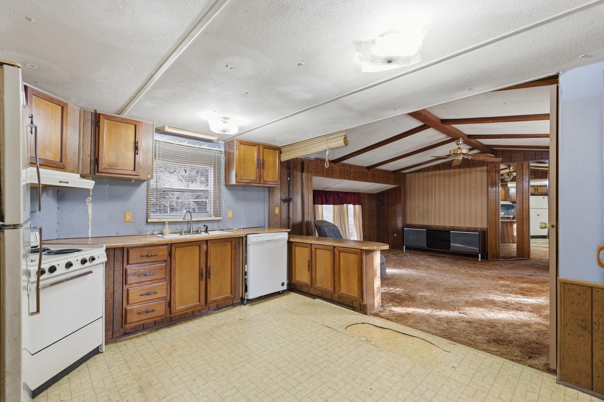 100 Windwood Circle