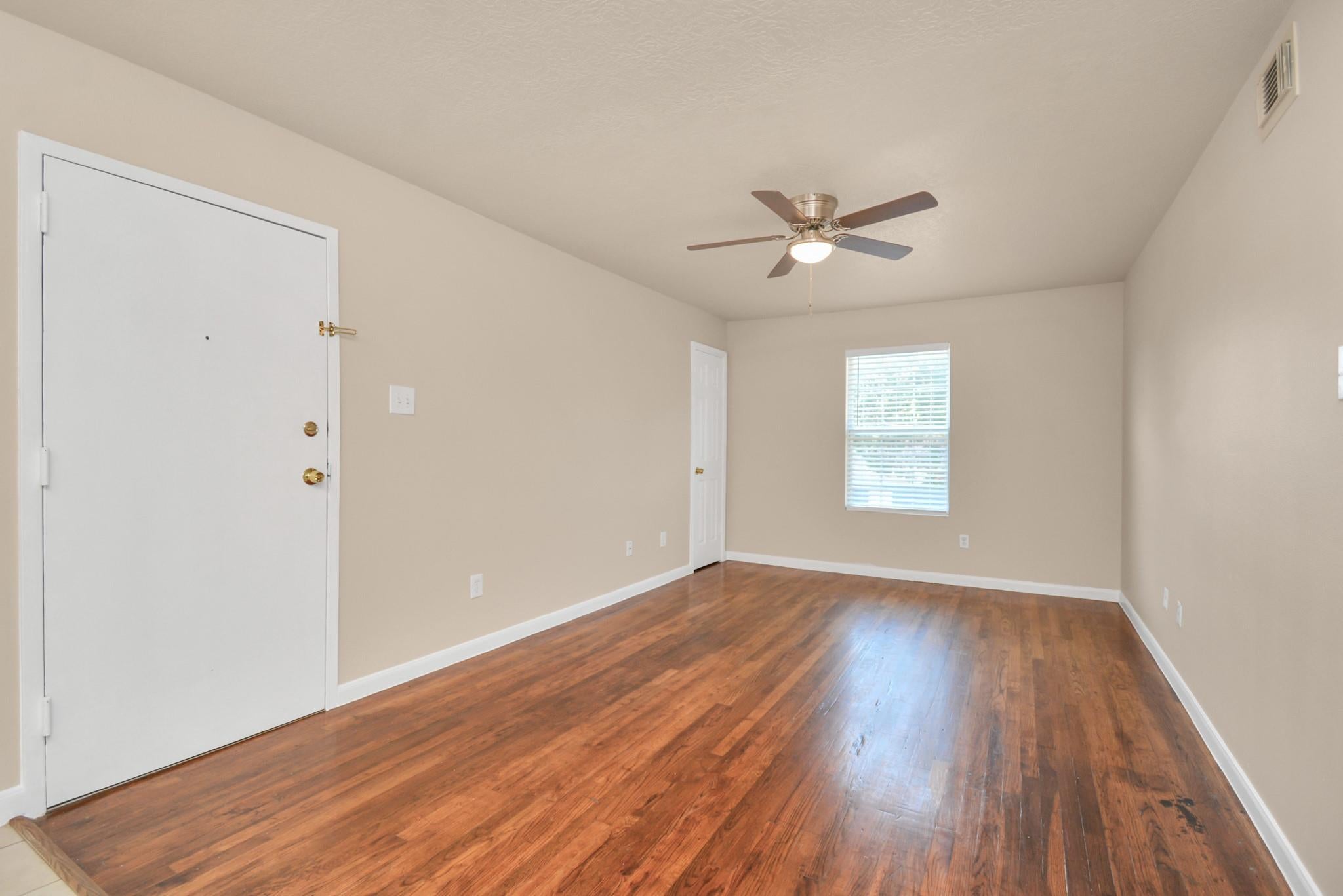 500 W Pitts Avenue 204
