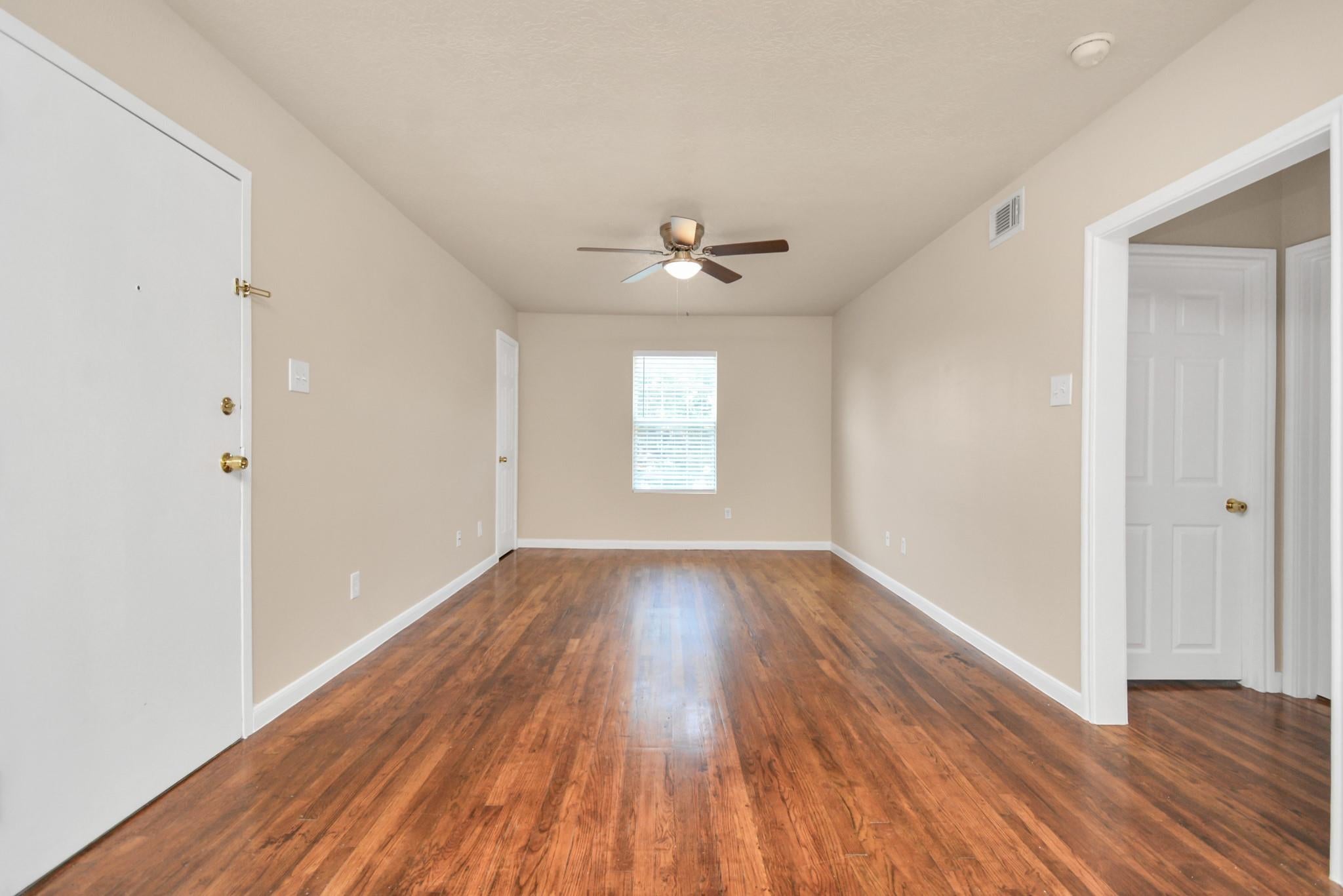 500 W Pitts Avenue 204
