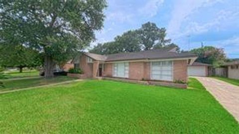 Photo of 3727 Woodvalley Drive, Houston, TX 77025 (MLS # 67525197)