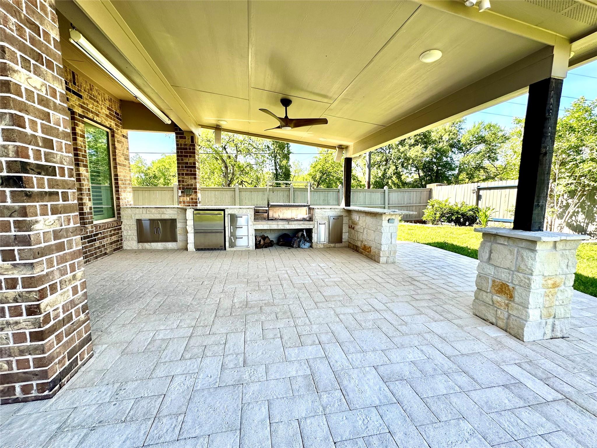 2903 Golden Honey Lane