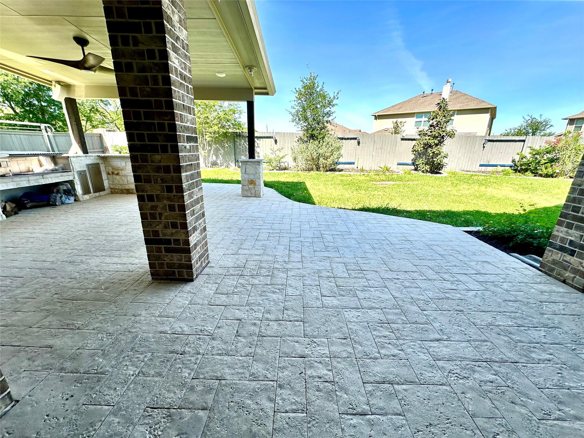 2903 Golden Honey Lane
