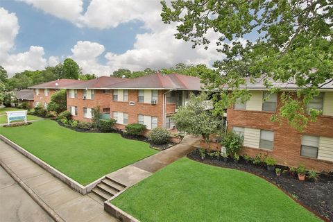 Photo of 8807 Timberside Drive #3, Houston, TX 77025 (MLS # 10419183)