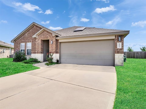Homes For Sale - 8003 Black Forest Lane<br/> Rosharon, TX 77583
