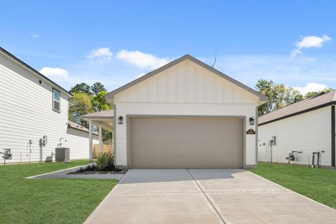 Homes For Sale - 20887 Wildbird Cherry Lane<br/> Porter, TX 77365